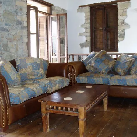 וילה Kalo Chorio House *