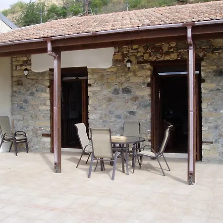Kalo Chorio House